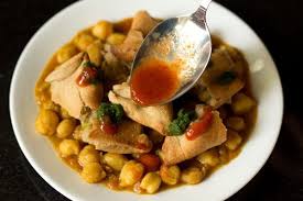 1766123016_samosa chana chat.jpg